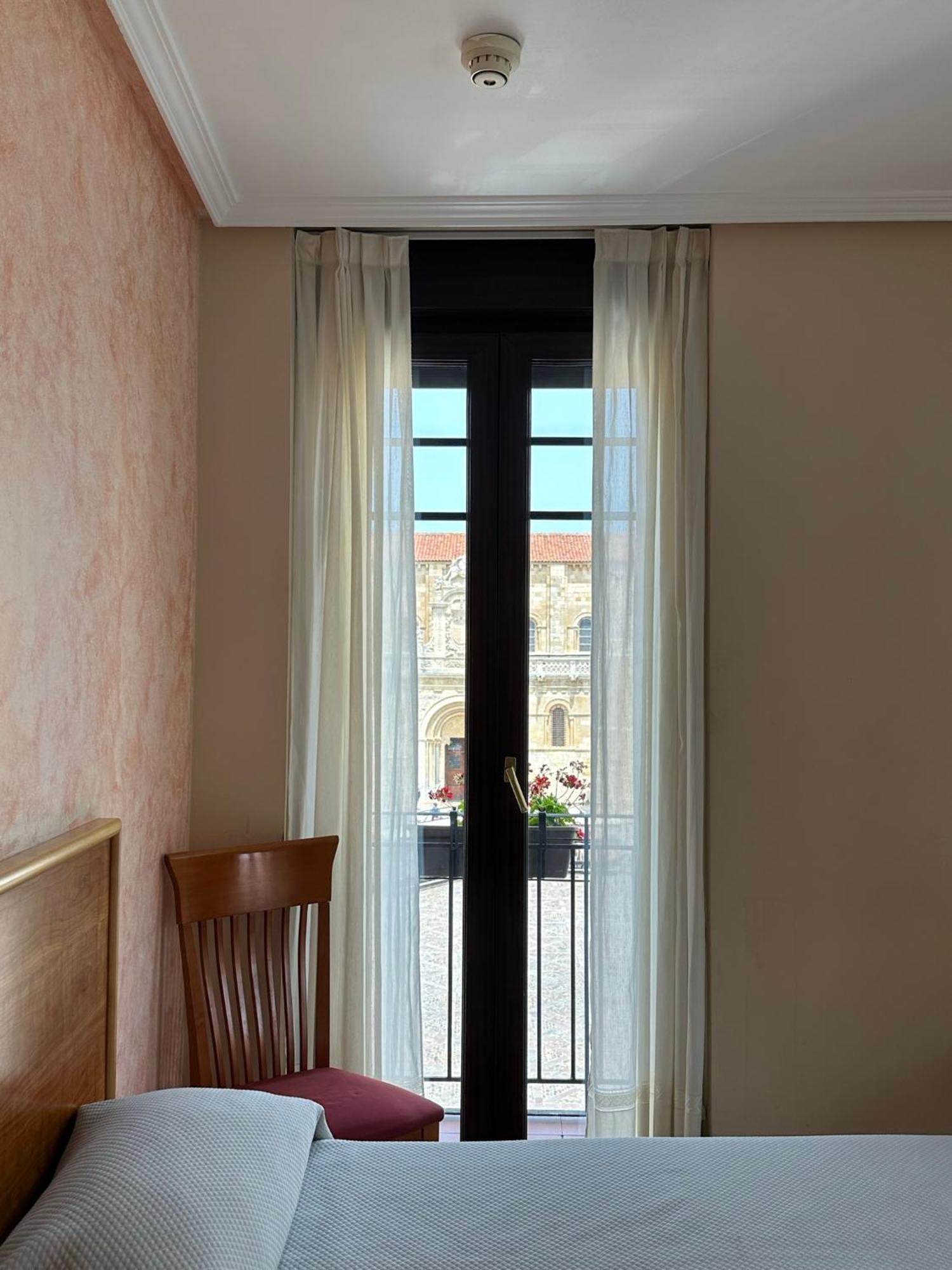 Hostal Restaurante Boccalino Leon Luaran gambar